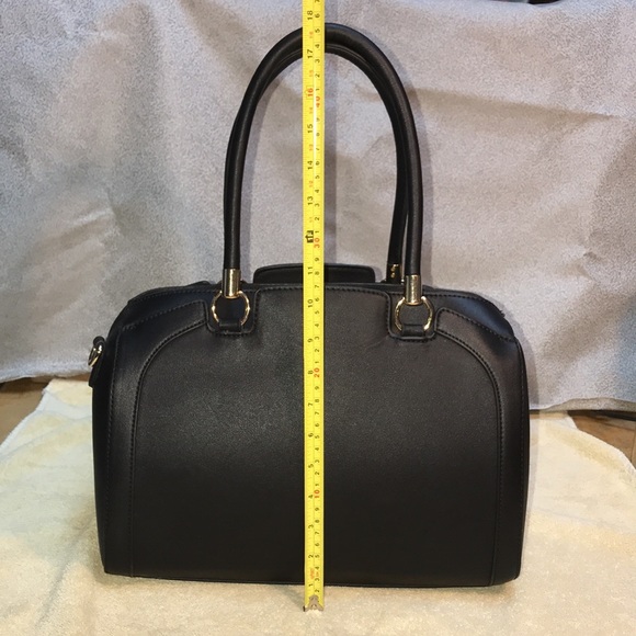 Black Duffle Handbag, Unbranded - Picture 13 of 15